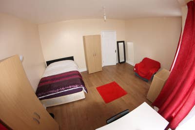🏡Couple Room to Rent in Plaistow-Only Main Photo