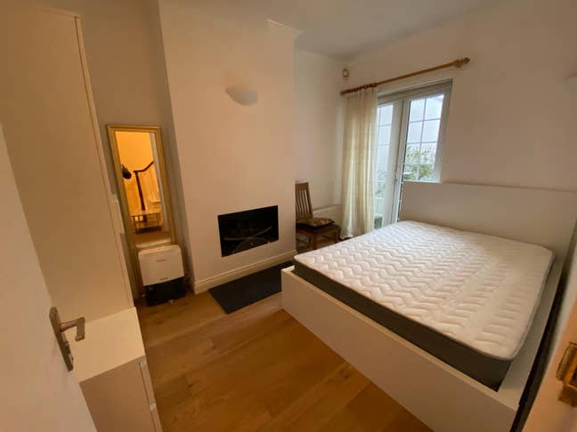 Wonderful Double Room with garden access av.Dec !! Main Photo
