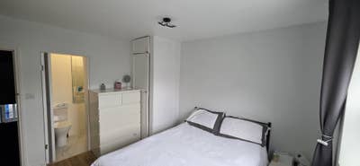 Beautiful Modern En-Suite --5min Wimbledon Station Main Photo