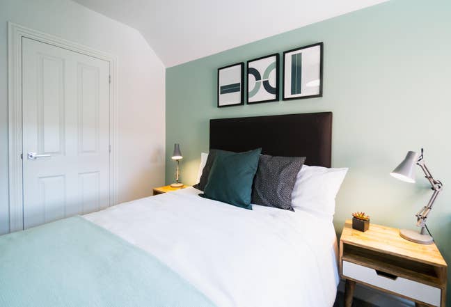 Luxury Ensuite Room to Rent by Station! Main Photo