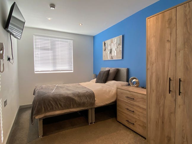 Double & en-suite rooms, Waterloo Rd, Gillingham Main Photo