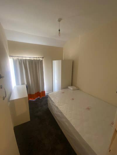 Room to let in a shared house righ next to the uni Main Photo