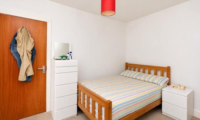 3 Rooms to Rent - Denbigh Street Main Photo
