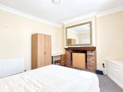 2 Rooms to Rent on Churton Road Main Photo