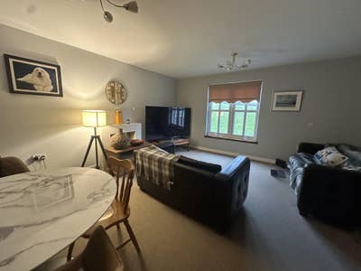 Large 2 bed flat  Main Photo