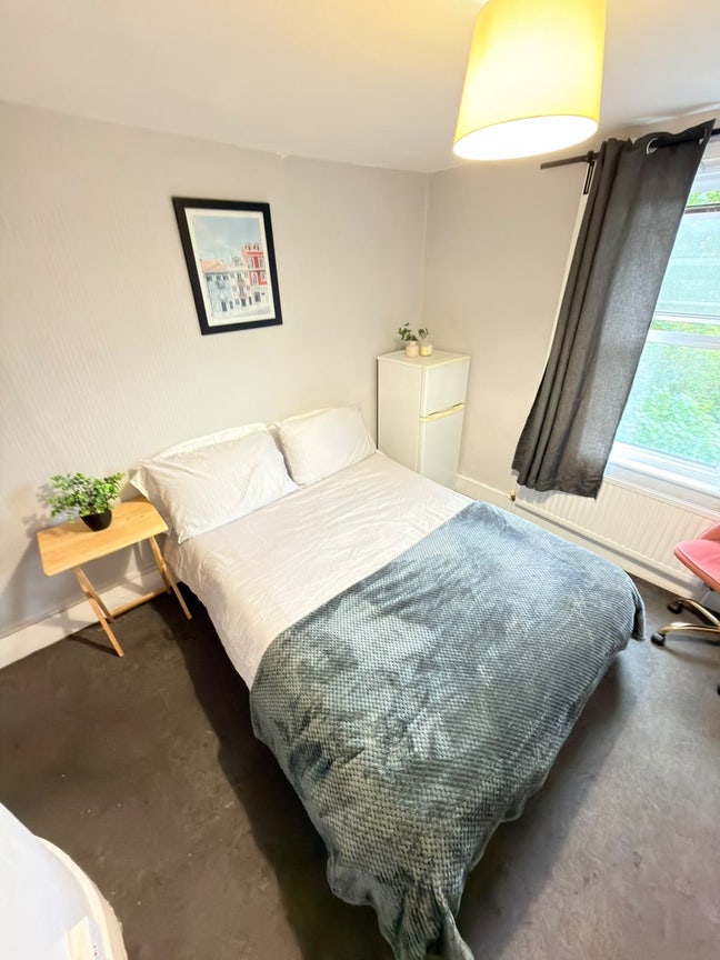 ✨🛏️ Double for Single Use to Let in -Harringay Main Photo