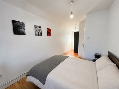 ✨🛏️ Ensuite Room to Let in Edmonton Main Photo