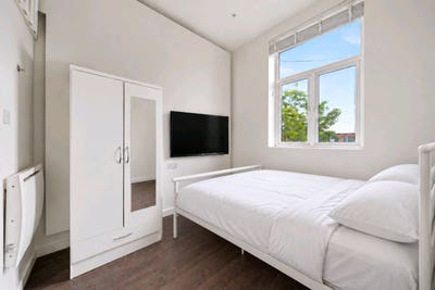 Luxury Ensuite Double Room – Private Micro Kitchen Main Photo
