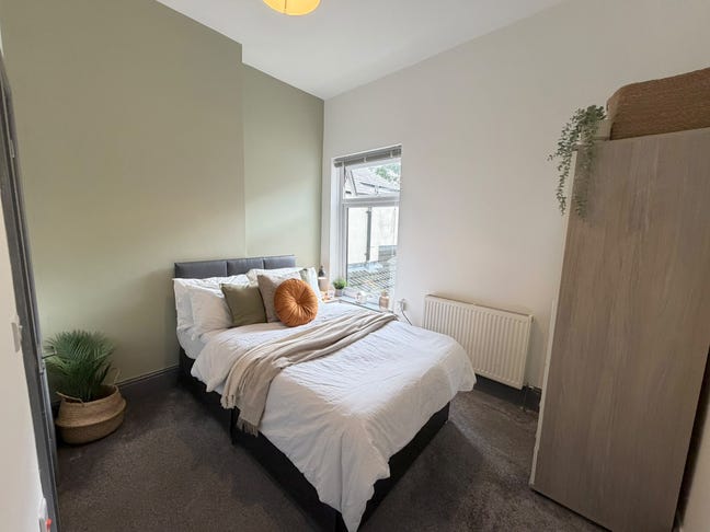 2 Luxury Large En-Suite Double Rooms to Rent  Main Photo