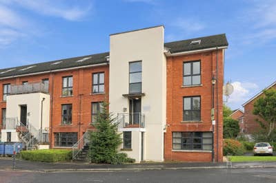 2-Bed Apartment for Short Term Rental Main Photo