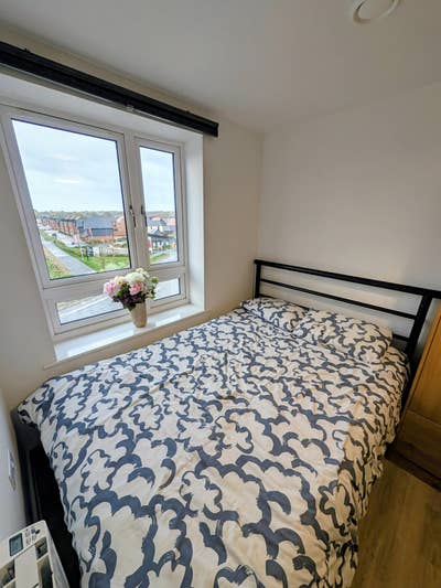 ​Modern Double Room with Dedicated Desk | Mon–Fri  Main Photo