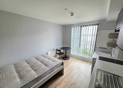 Studio Apartment in Hydrogen Falmouth URGENT Main Photo