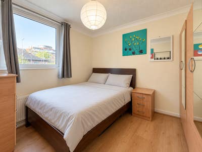 Double Bedroom in Sjw to Rent Now Main Photo