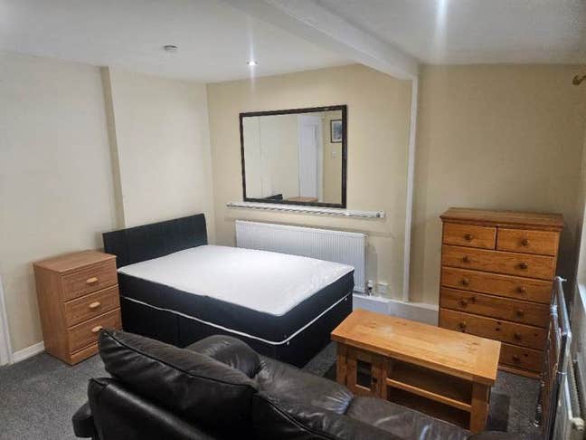 🏠 Modern En-Suite Room | All Bills Inc | BR1 Main Photo