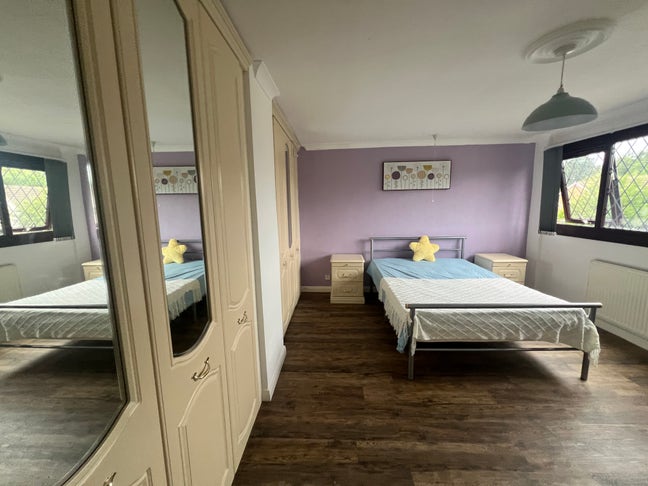 Ensuite rooms & studios near Warwick, bills incl Main Photo