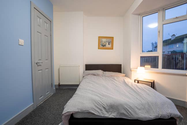 Newly Refurbished Studio Room!! Available Now! Main Photo
