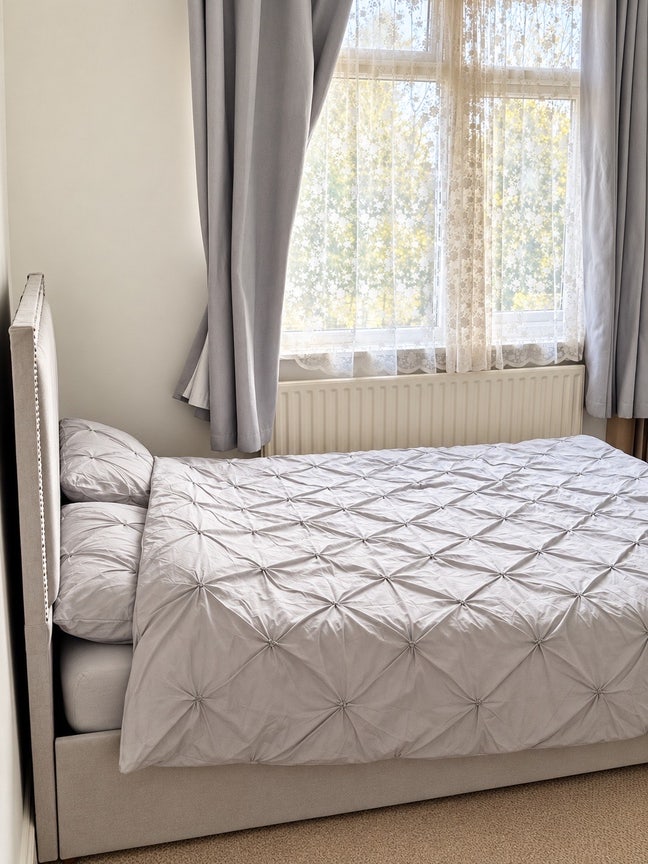 Beautiful Double Room - inc Bills - &pound;650 PCM Main Photo