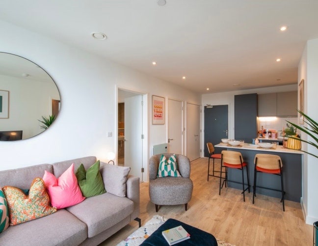 Luxury double en suite room available  Main Photo