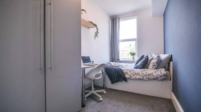 Lovely Double Room in Burley House Share! Main Photo