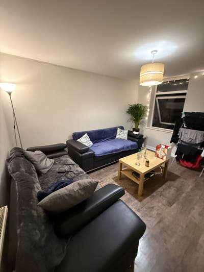 Great Room in Cathays – Bills Included | Available Main Photo