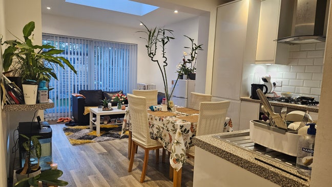 Double Room for rent &pound;910 Main Photo