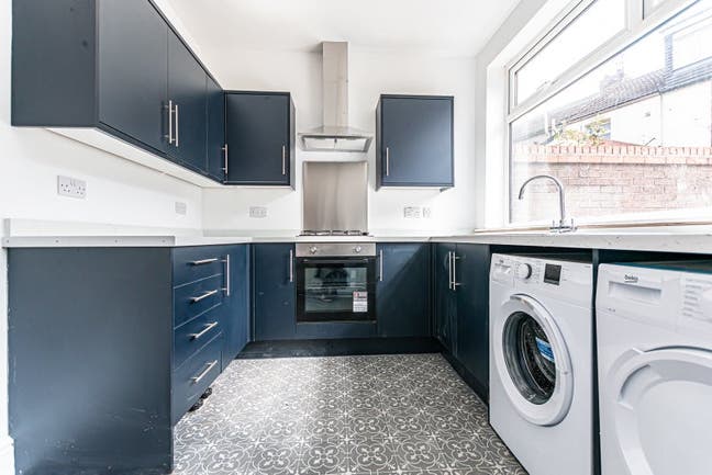 Stunning Room with Kitchenette!  Main Photo