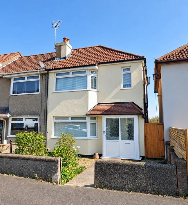 4 Bed End Terrace, Wallscourt Road South, BS34 Main Photo