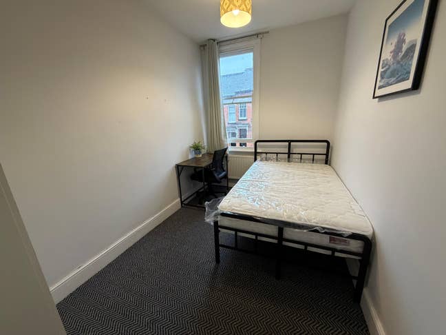 💎 Rare Gem - Close to City Centre - Large Room 💎 Main Photo