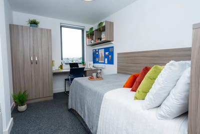 Grafton Street Premium En-Suite Room Main Photo