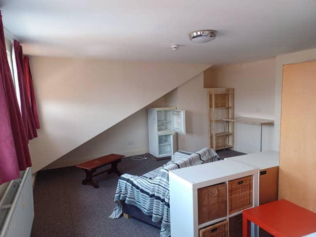 Large ensuite bedsit room 1st December  Main Photo