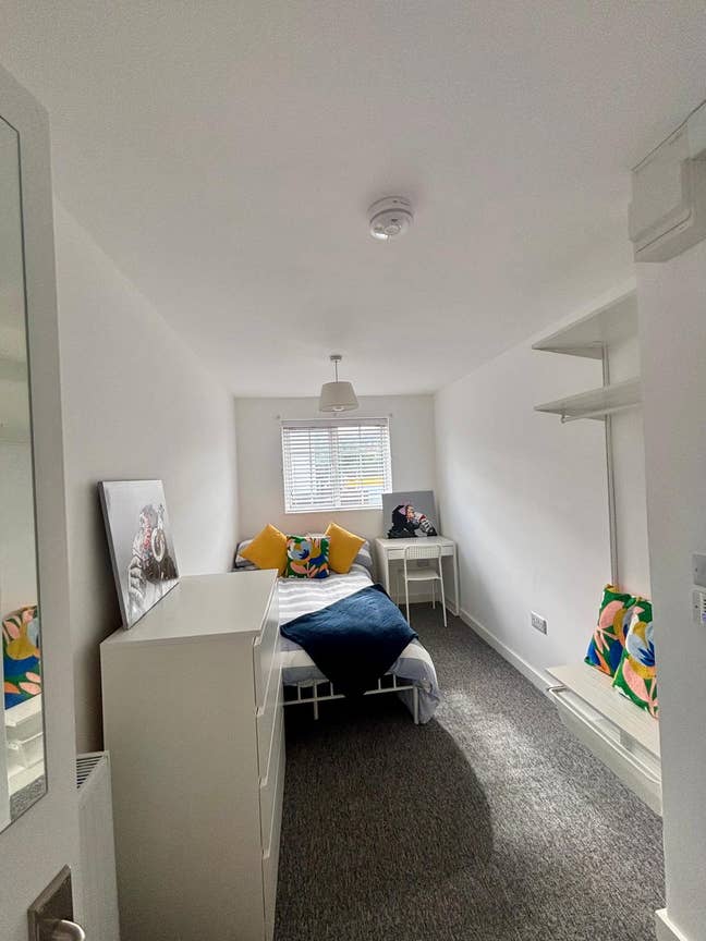 Double Room with Ensuite - Bills Included Main Photo
