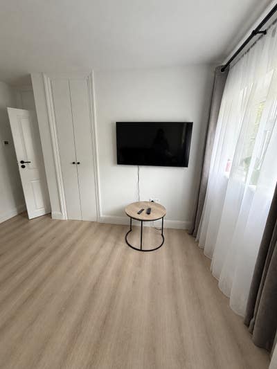 Riverside double room, Kingston – &pound;950 inc bills Main Photo