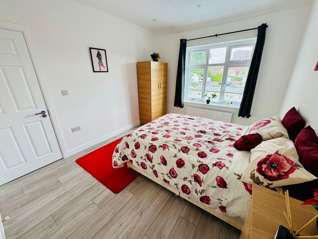 🏠 Double Room (Single use) in Perivale – Zone 4 Main Photo