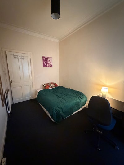 1-Bedroom Flat to Rent in Paisley City Centre Main Photo