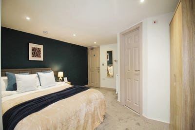 St Ann's Avenue - En Suite Room to Rent  Main Photo