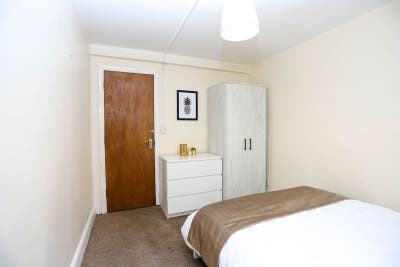 Double room located in West Ealing  Main Photo