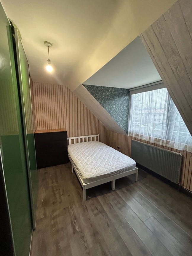 Furnished Double Room to Rent – Walsall WS3 Main Photo