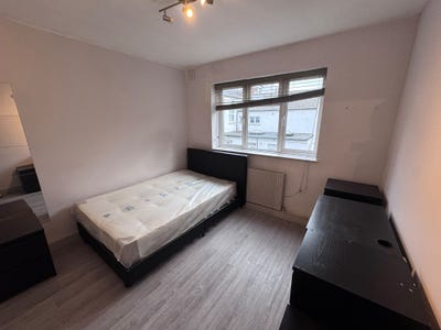 3 Rooms Same Flat! Near Kilburn Stn – from &pound;850 Main Photo