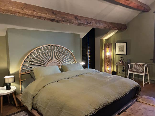 Penthouse Suite with balcony in town centre  Main Photo