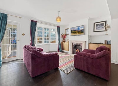 2/3 bed cottage with off street parking  Main Photo