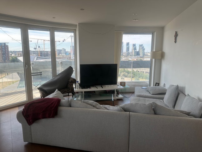 Double bedroom- Available 17 November- Female Only Main Photo
