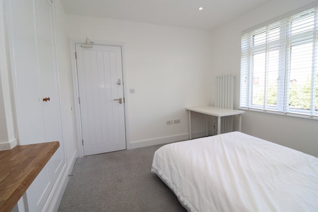 ⚡2 Beautiful Rooms Next to Northern Line!⚡ Main Photo