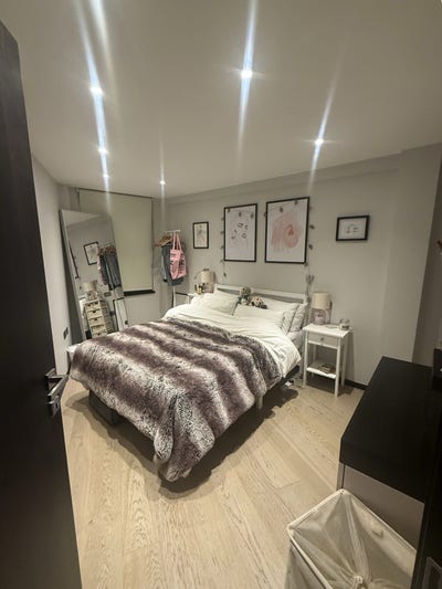Double bedroom in chill, girly Kentish Town flat ✨ Main Photo