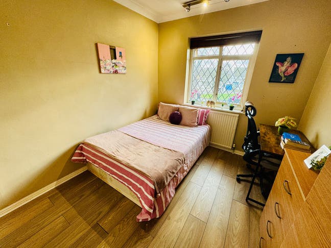 🌟Double Room (Single Use) in East Acton – Zone 3 Main Photo