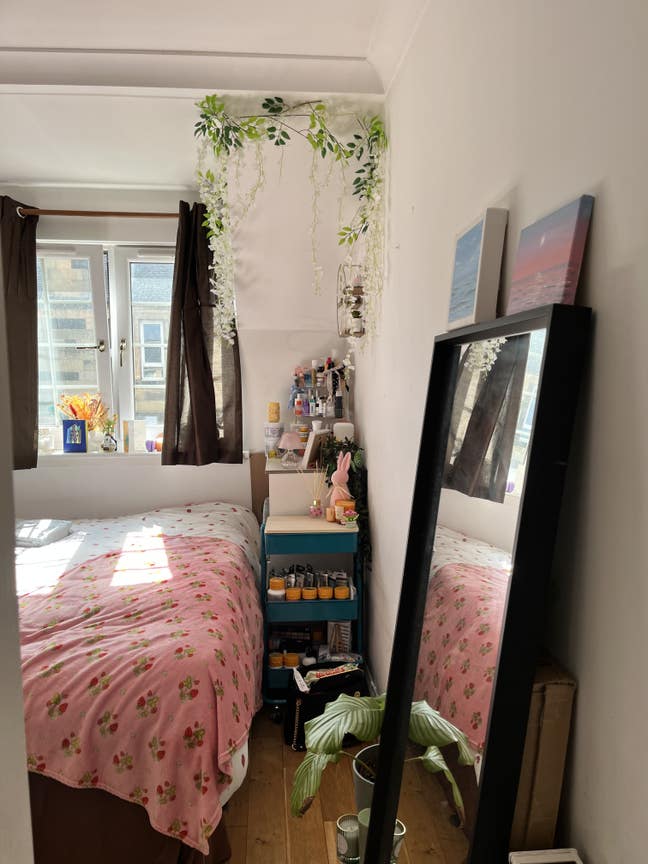 Double Room Available in 3 Bed Flat Share  Main Photo