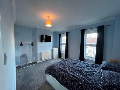 Furnished double room for rent- Lee Road  Main Photo