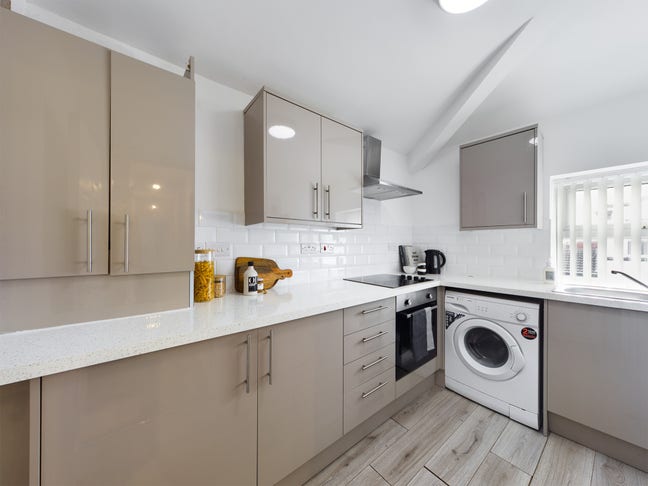 9 Bed House Share  Main Photo