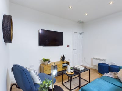 8 Bed House Share  Main Photo