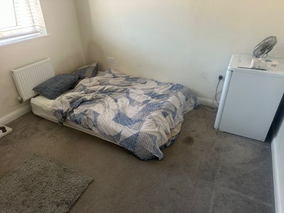 Lovely Room Available in 3-Bed Flat, Sittingbourne Main Photo