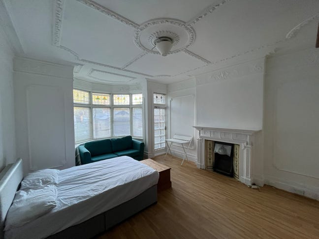 Rooms available in Catford, London Main Photo
